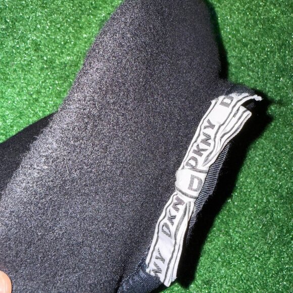 DKNY Women’s Black Felt Beret Tam Boho Hat OS w/ White Contrast Signature Bow - Picture 10 of 10